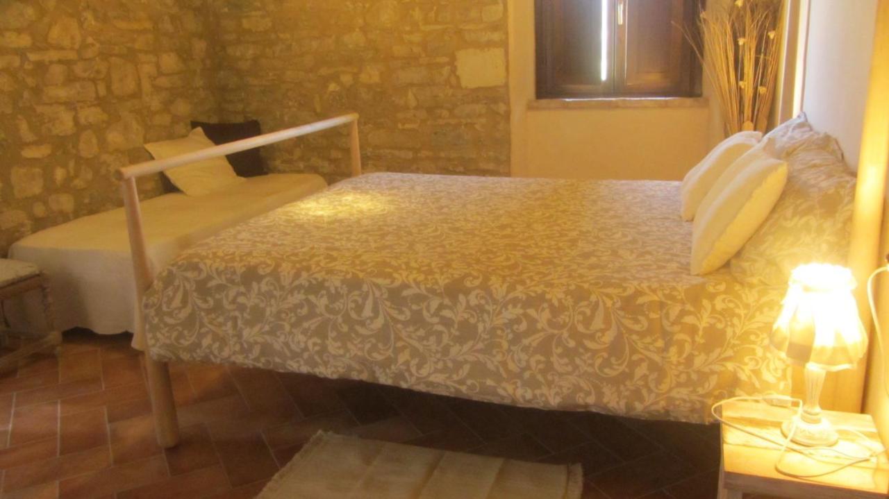Готель Casale Le Fontanelle Monte Grimano Terme Екстер'єр фото